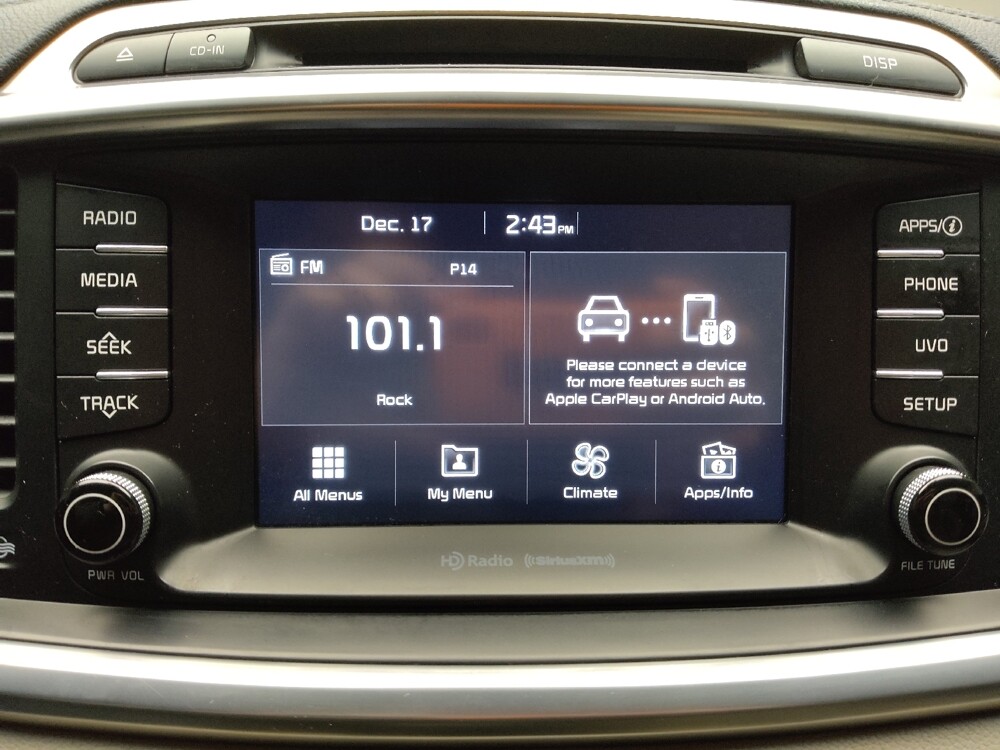 2017 Kia Sorento in Eastpointe, MI 48021 - 18090277 25