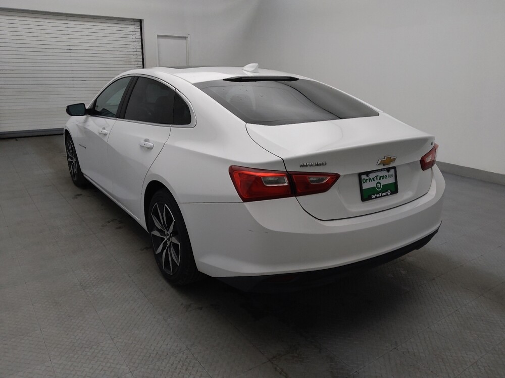 2018 Chevrolet Malibu in Greensboro, NC 27407 - 18090280 5