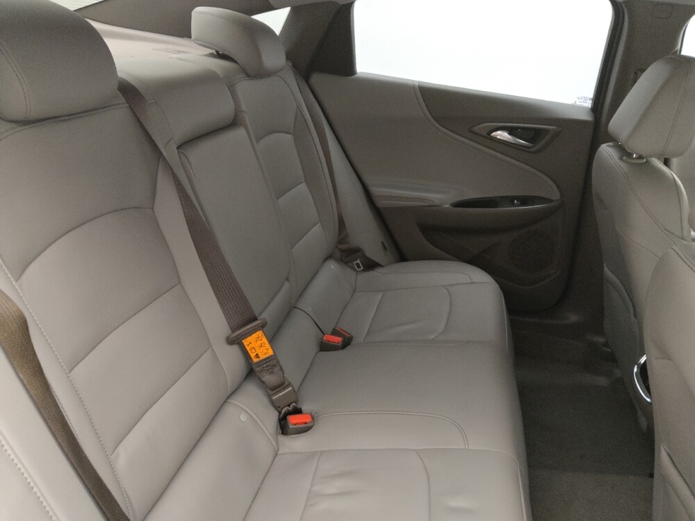 2018 Chevrolet Malibu in Greensboro, NC 27407 - 18090280 19