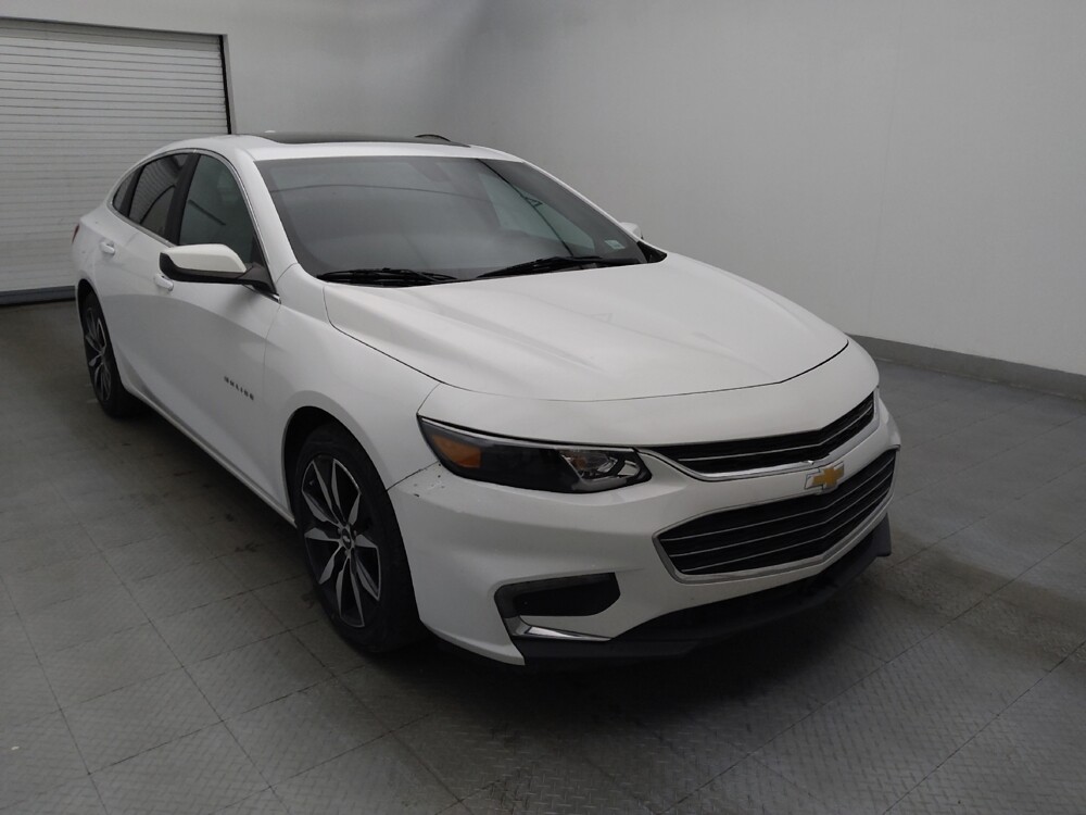 2018 Chevrolet Malibu in Greensboro, NC 27407 - 18090280 13
