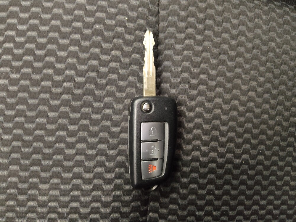 2020 Nissan Rogue Sport in Wichita, KS 67207 - 18090303 32