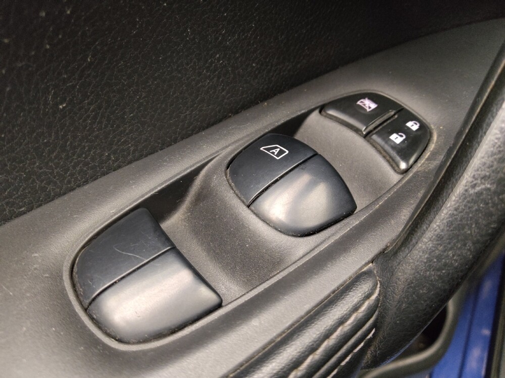 2020 Nissan Rogue Sport in Wichita, KS 67207 - 18090303 27