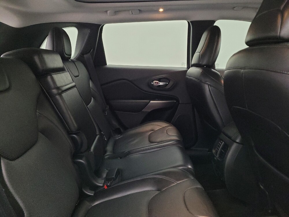 2019 Jeep Cherokee in Toledo, OH 43617 - 18090304 19