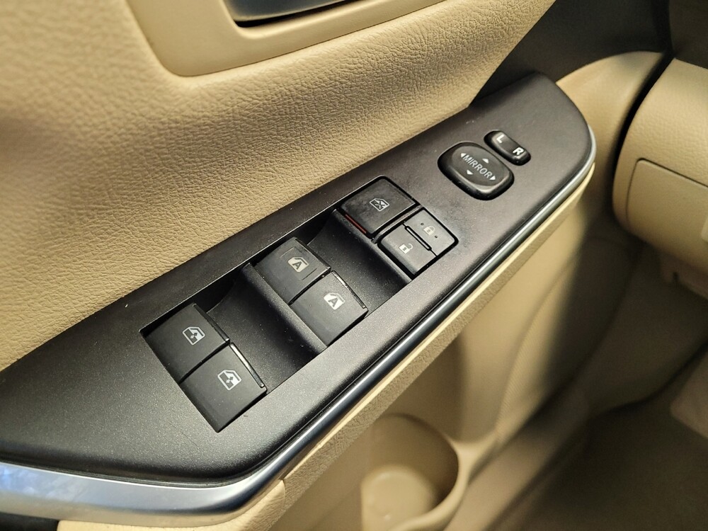 2017 Toyota Camry in Columbus, OH 43231 - 18090306 27