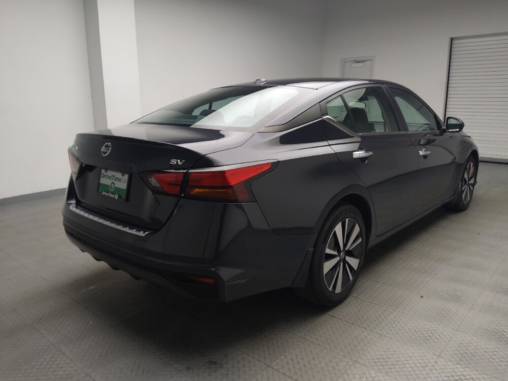 2022 Nissan Altima in Eastpointe, MI 48021 - 18090310 9