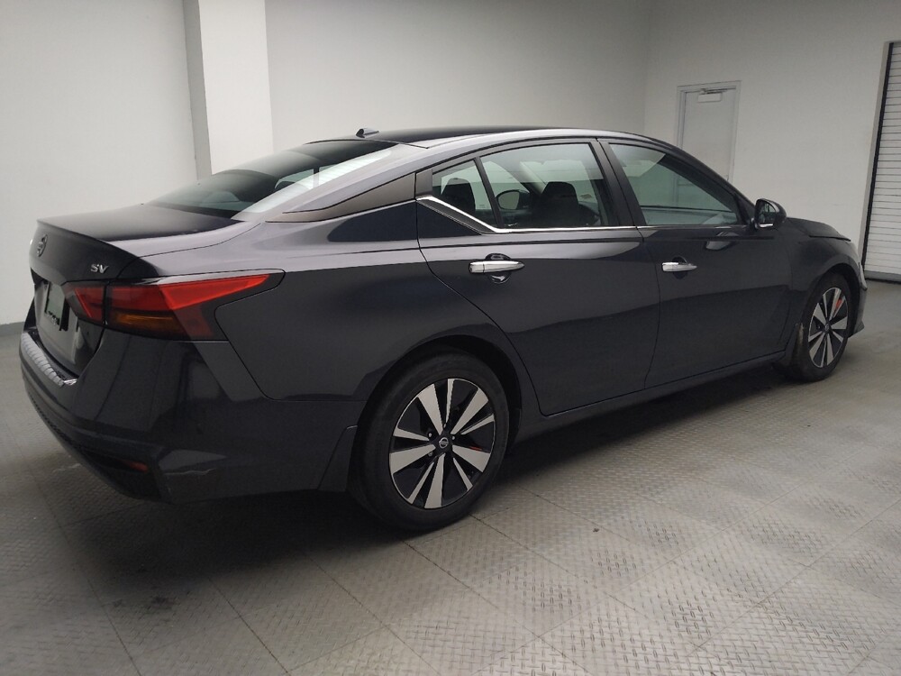 2022 Nissan Altima in Eastpointe, MI 48021 - 18090310 10