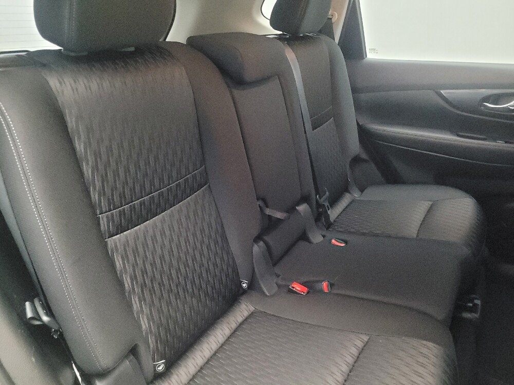 2018 Nissan Rogue in Stone Mountain, GA 30083 - 18090315 19