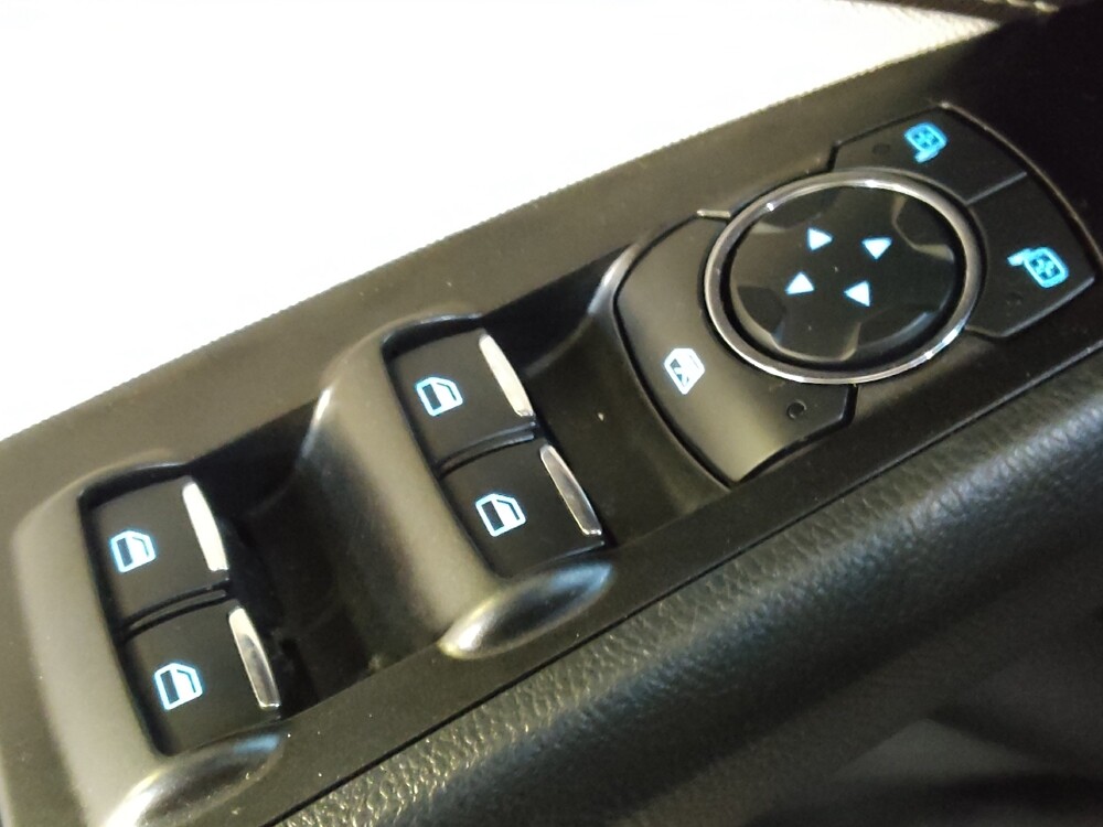 2019 Ford Fusion in Greensboro, NC 27407 - 18090316 27