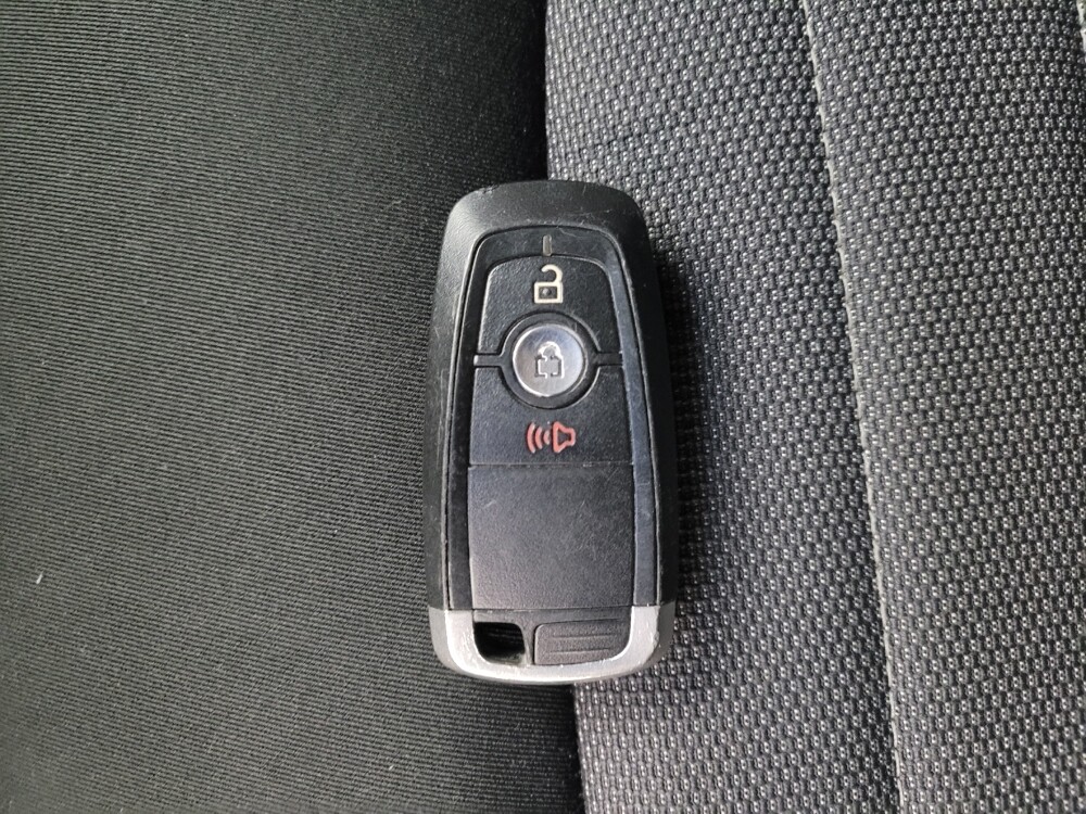 2019 Ford Edge in Eastpointe, MI 48021 - 18090317 32