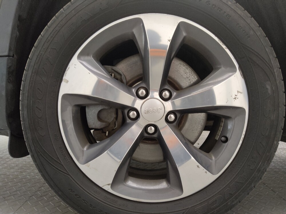 2019 Jeep Cherokee in Eastpointe, MI 48021 - 18090318 30