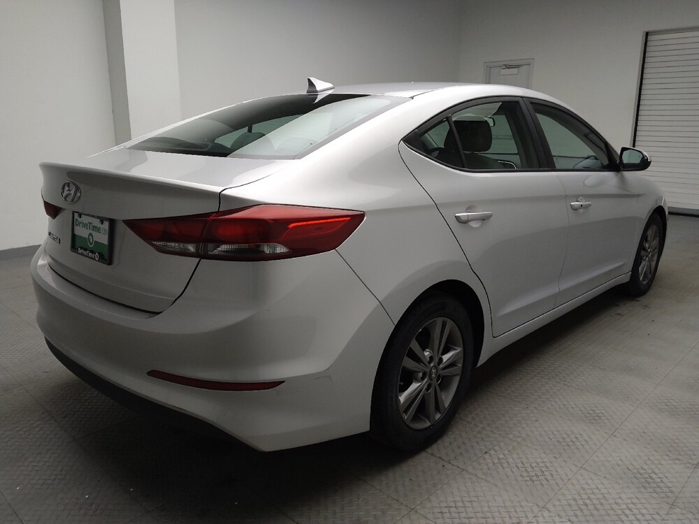 2017 Hyundai Elantra in Eastpointe, MI 48021 - 18090319 10