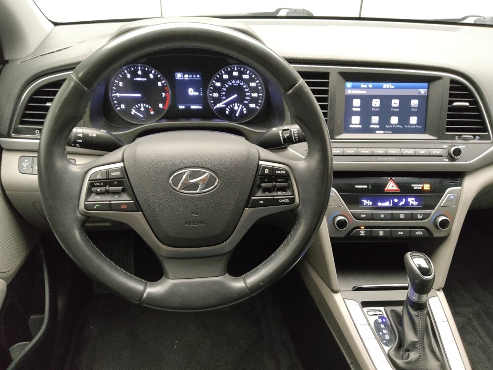 2017 Hyundai Elantra in Eastpointe, MI 48021 - 18090319 22