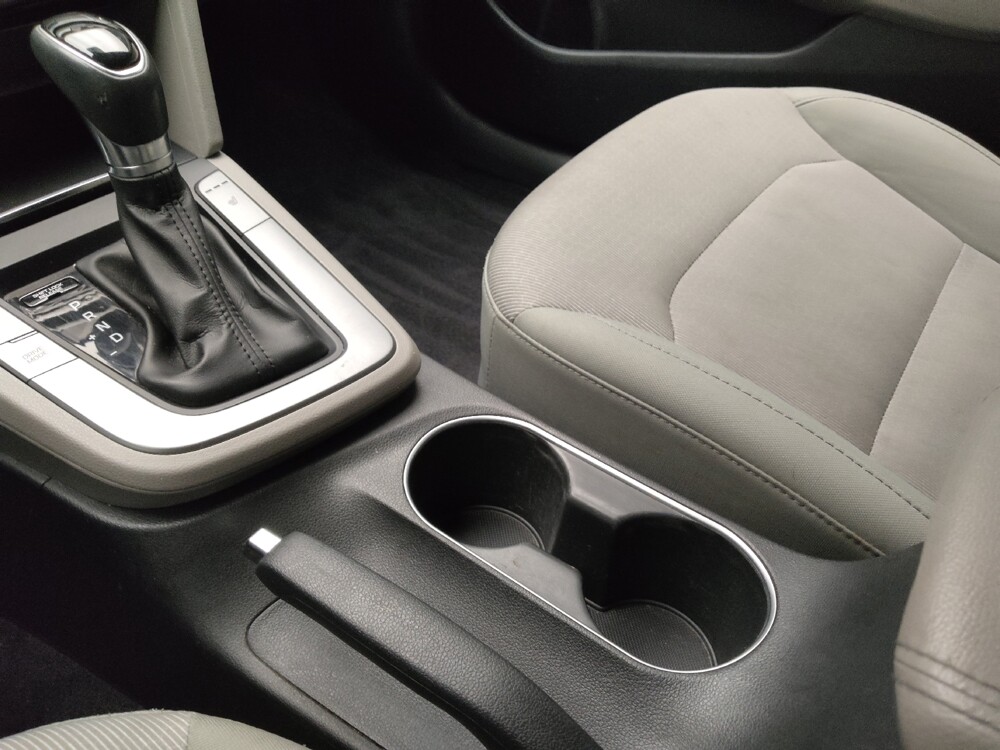 2017 Hyundai Elantra in Eastpointe, MI 48021 - 18090319 26