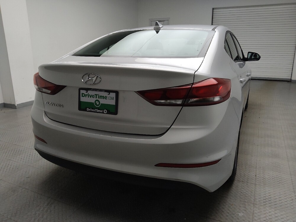 2017 Hyundai Elantra in Eastpointe, MI 48021 - 18090319 7