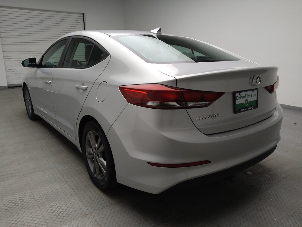 2017 Hyundai Elantra in Eastpointe, MI 48021 - 18090319 5