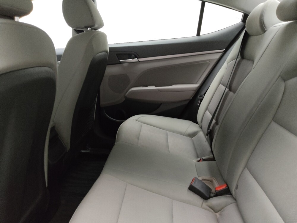 2017 Hyundai Elantra in Eastpointe, MI 48021 - 18090319 18