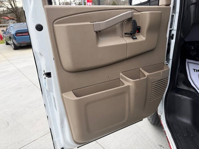 2017 Chevrolet Express 2500 in Knoxville, TN 37920 - 18090324 6