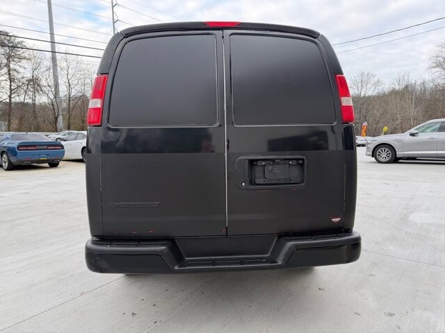 2017 Chevrolet Express 2500 in Knoxville, TN 37920 - 18090324 4
