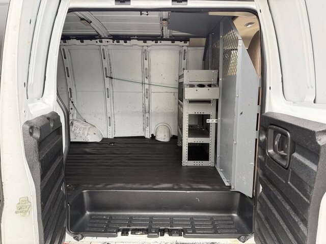 2017 Chevrolet Express 2500 in Knoxville, TN 37920 - 18090324 8