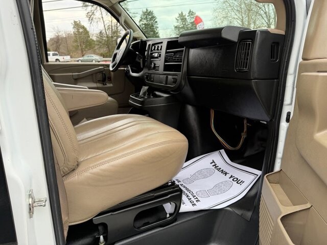 2017 Chevrolet Express 2500 in Knoxville, TN 37920 - 18090324 14