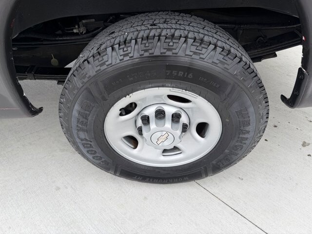 2017 Chevrolet Express 2500 in Knoxville, TN 37920 - 18090324 22