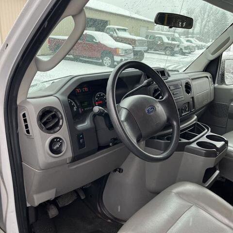 2013 Ford E-350 and Econoline 350 in Blauvelt, NY 10913 - 18090326 11