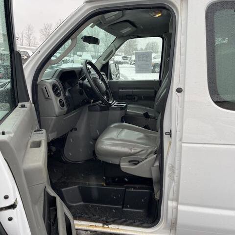 2013 Ford E-350 and Econoline 350 in Blauvelt, NY 10913 - 18090326 10
