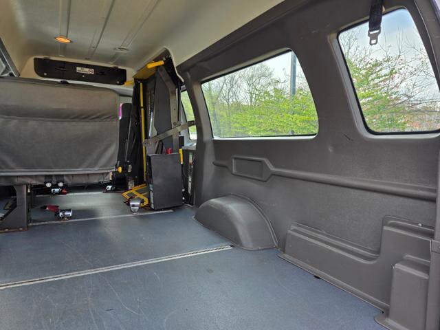 2013 Ford E-350 and Econoline 350 in Blauvelt, NY 10913 - 18090326 42