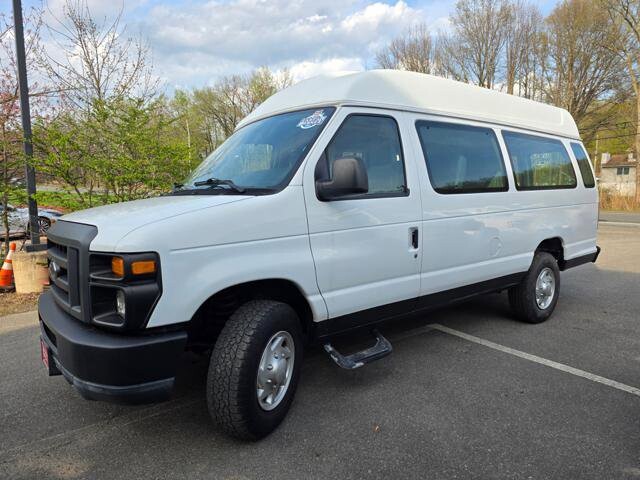 2013 Ford E-350 and Econoline 350 in Blauvelt, NY 10913 - 18090326 5