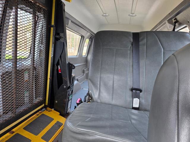 2013 Ford E-350 and Econoline 350 in Blauvelt, NY 10913 - 18090326 28
