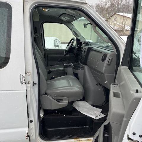 2013 Ford E-350 and Econoline 350 in Blauvelt, NY 10913 - 18090326 20