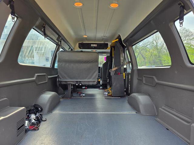 2013 Ford E-350 and Econoline 350 in Blauvelt, NY 10913 - 18090326 41