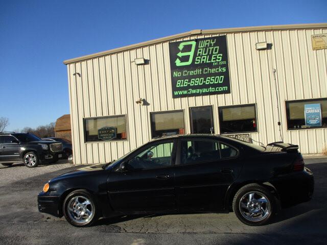 2004 Pontiac Grand Am in Oak Grove, MO 64075 - 18090332 8
