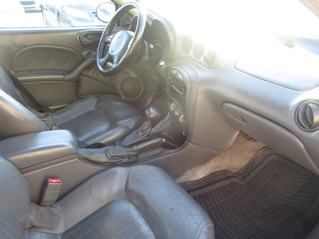 2004 Pontiac Grand Am in Oak Grove, MO 64075 - 18090332 10