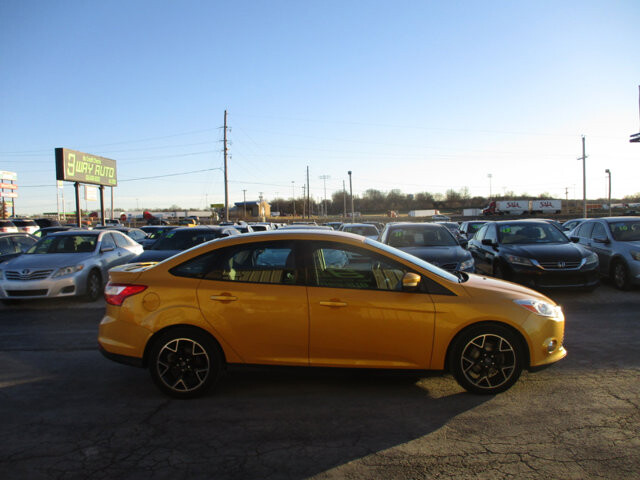 2012 Ford Focus in Oak Grove, MO 64075 - 18090333 4