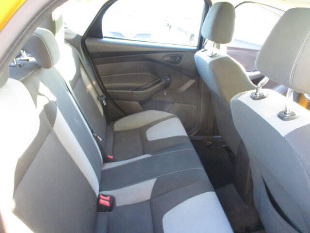 2012 Ford Focus in Oak Grove, MO 64075 - 18090333 12