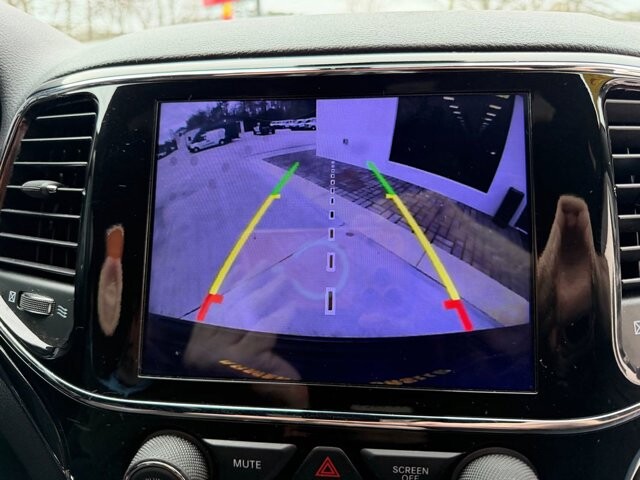 2020 Jeep Grand Cherokee in Knoxville, TN 37920 - 18090334 22