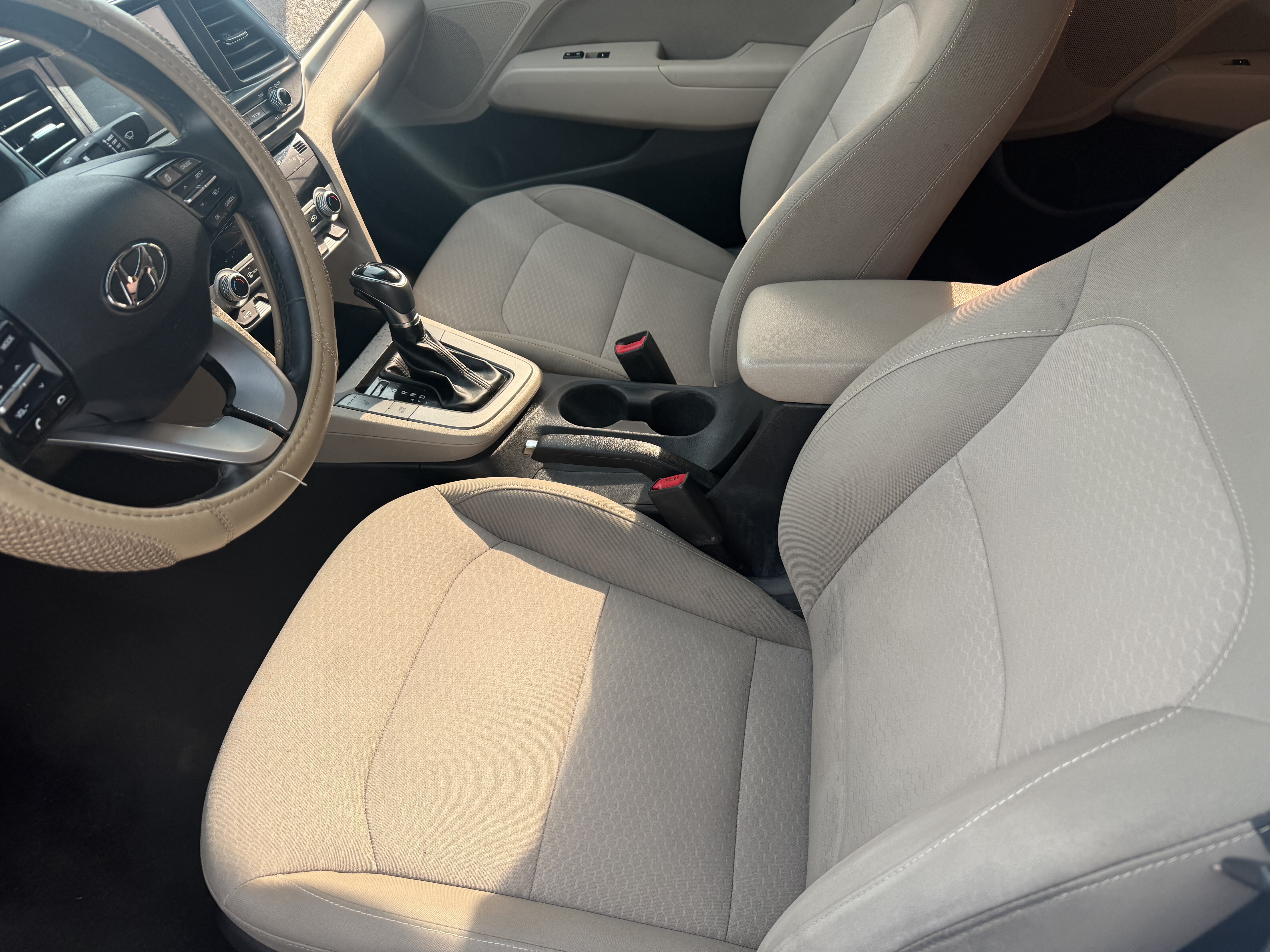 2020 Hyundai Elantra in Phoenix, AZ 85022 - 18090362 9