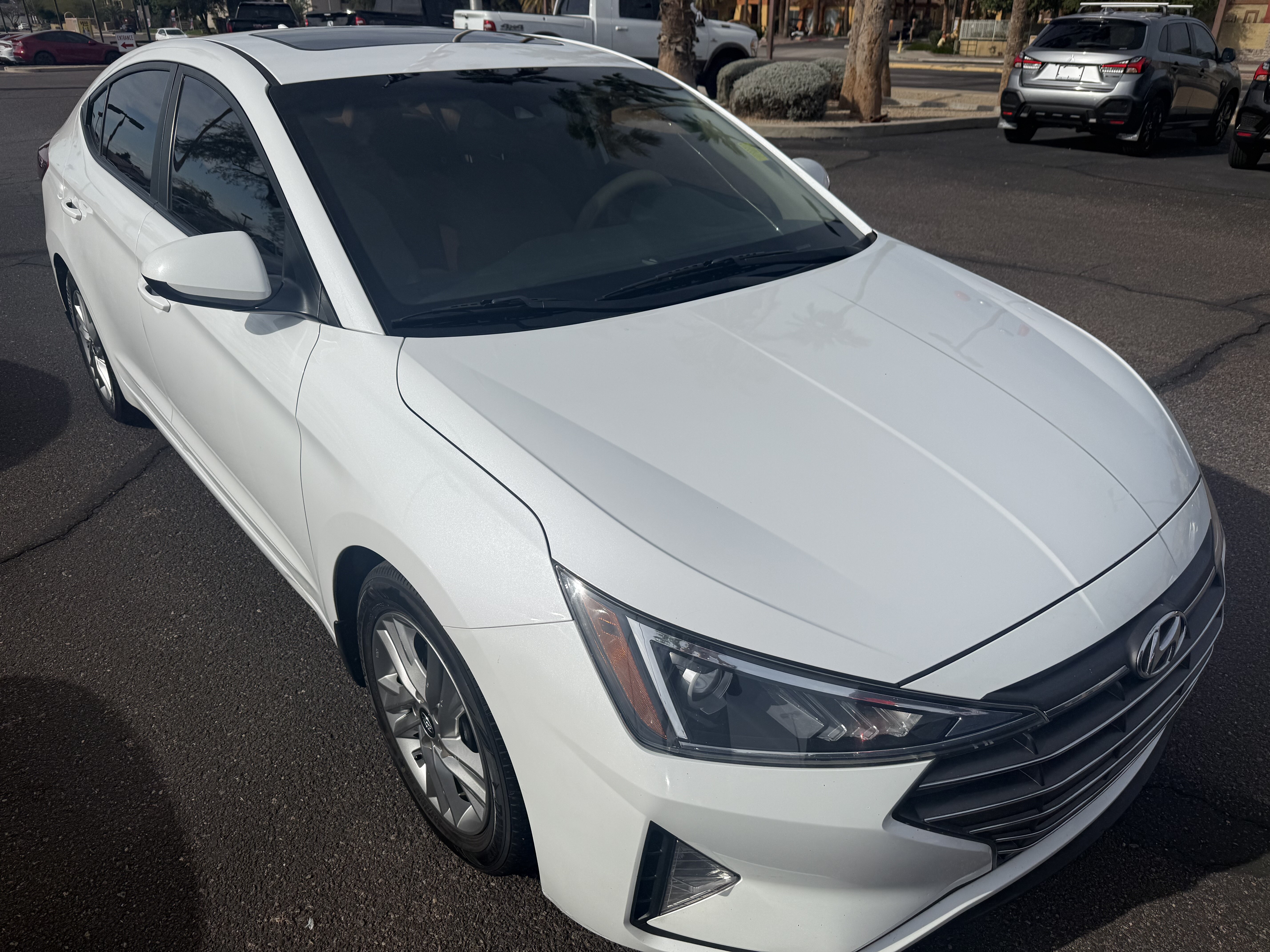 2020 Hyundai Elantra in Phoenix, AZ 85022 - 18090362 3