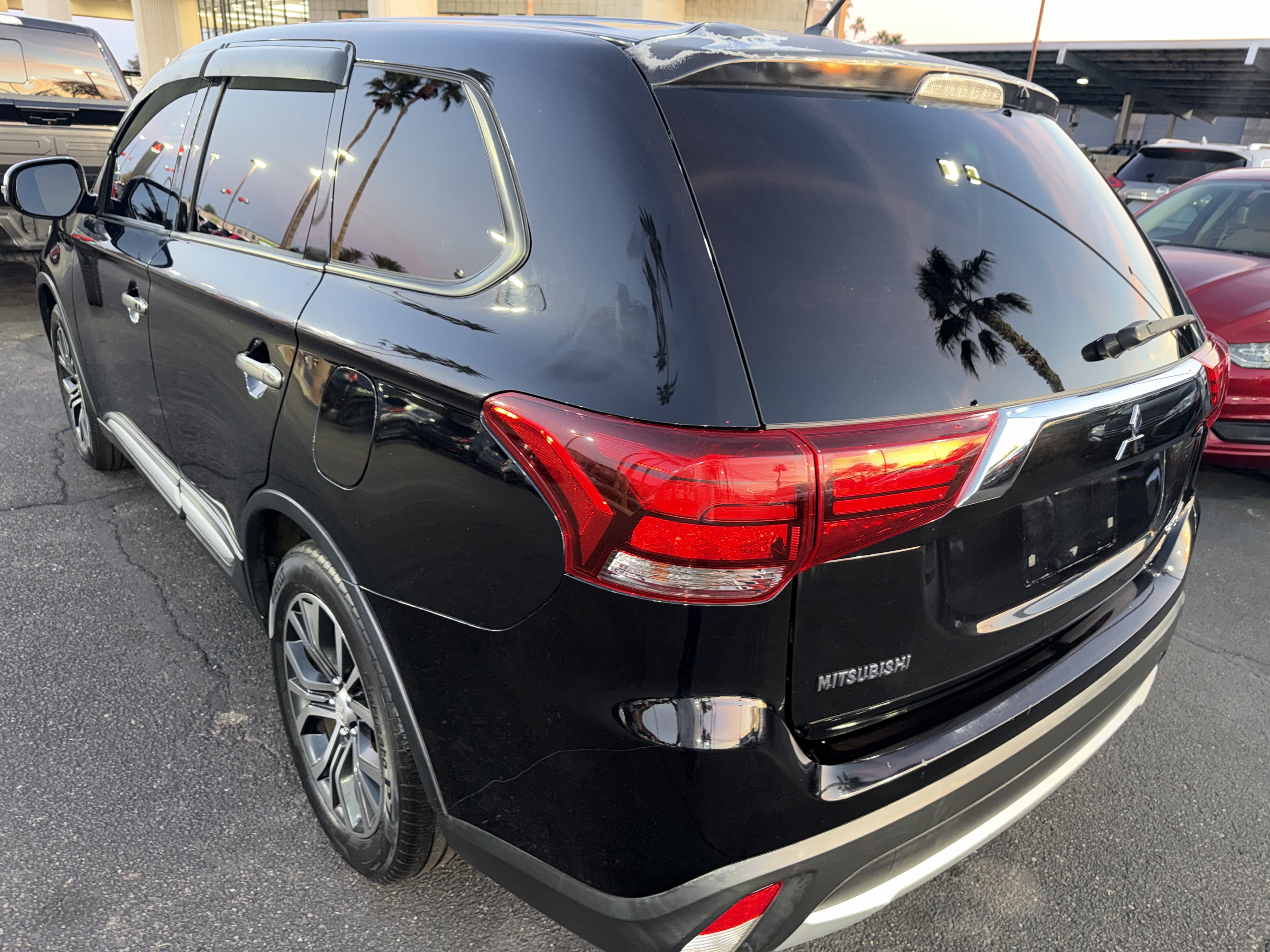 2016 Mitsubishi Outlander in Phoenix, AZ 85022 - 18090364 6