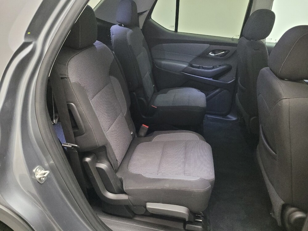 2021 Chevrolet Traverse in Downey, CA 90241 - 18090373 19