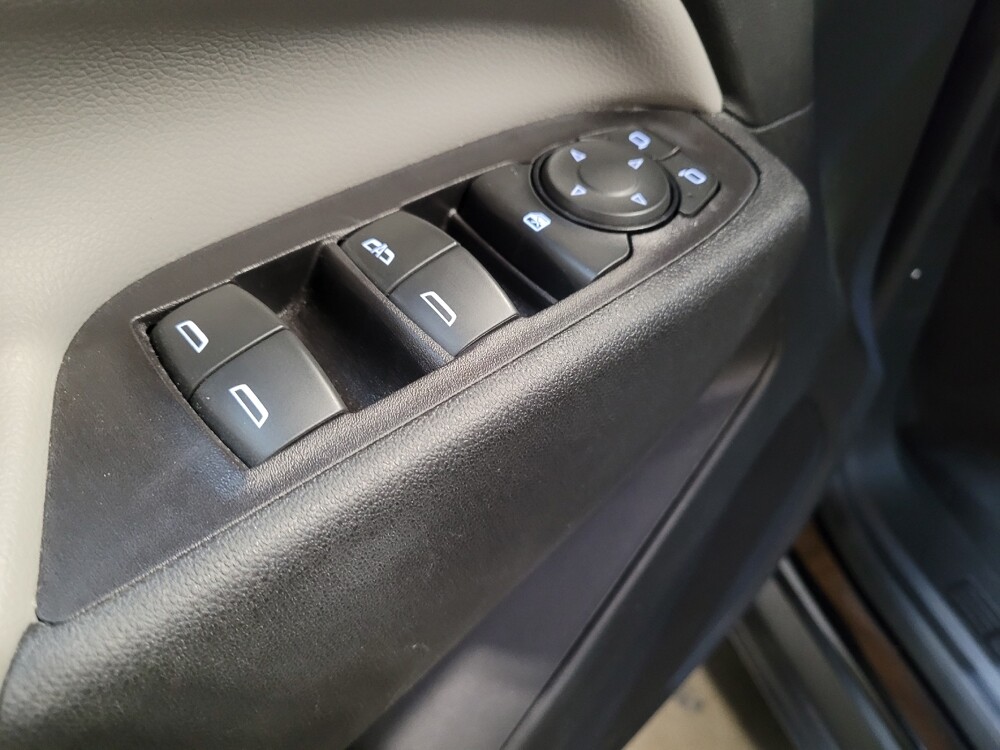 2019 Chevrolet Equinox in Downey, CA 90241 - 18090374 27