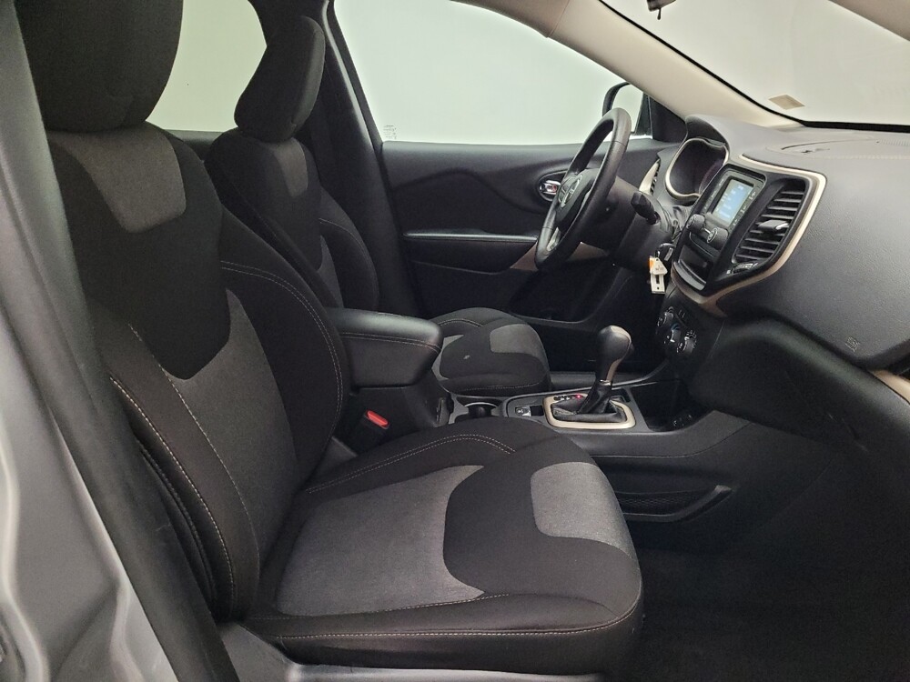 2017 Jeep Cherokee in Downey, CA 90241 - 18090375 21