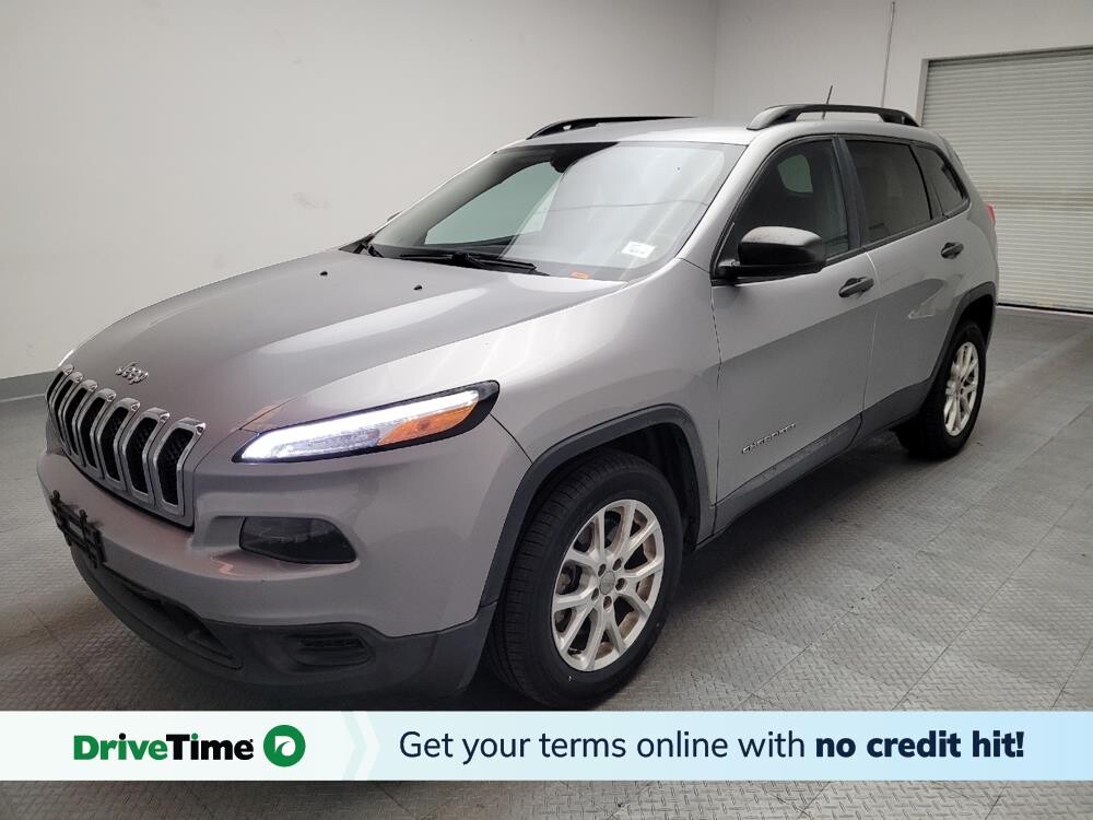 2017 Jeep Cherokee in Downey, CA 90241 - 18090375