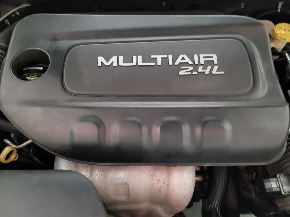 2017 Jeep Cherokee in Downey, CA 90241 - 18090375 30