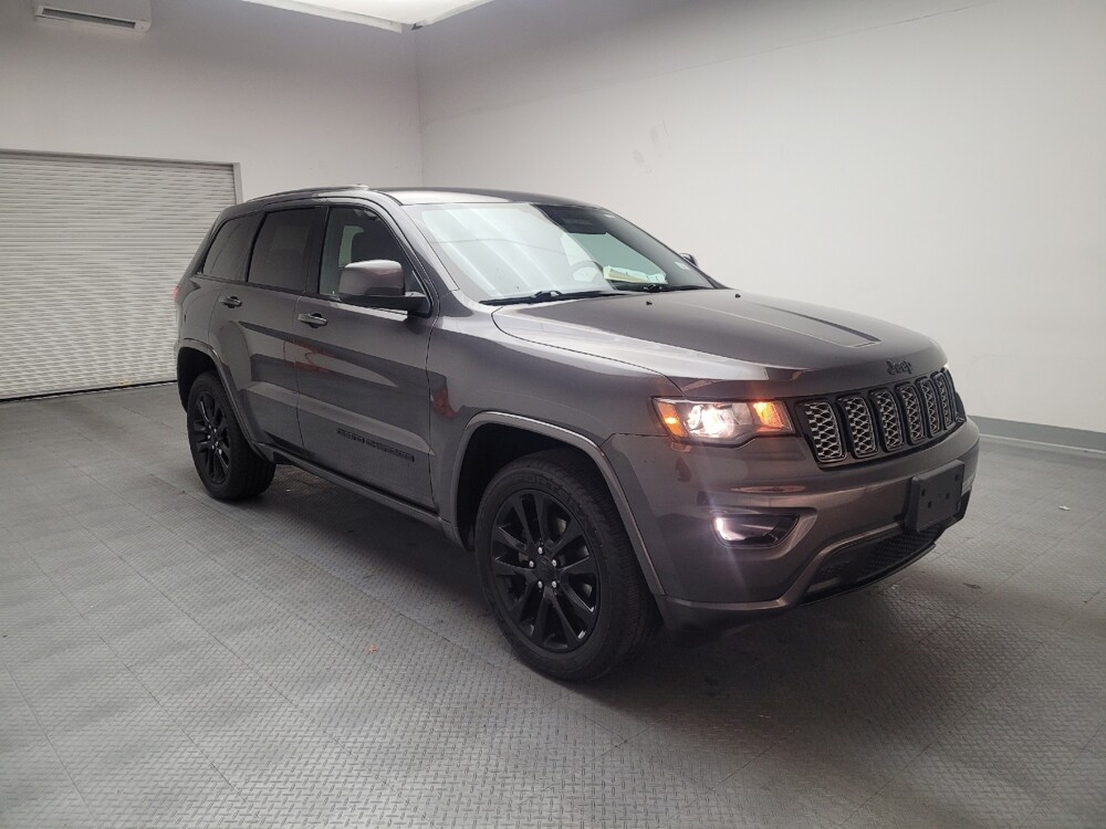 2018 Jeep Grand Cherokee in Downey, CA 90241 - 18090377 13