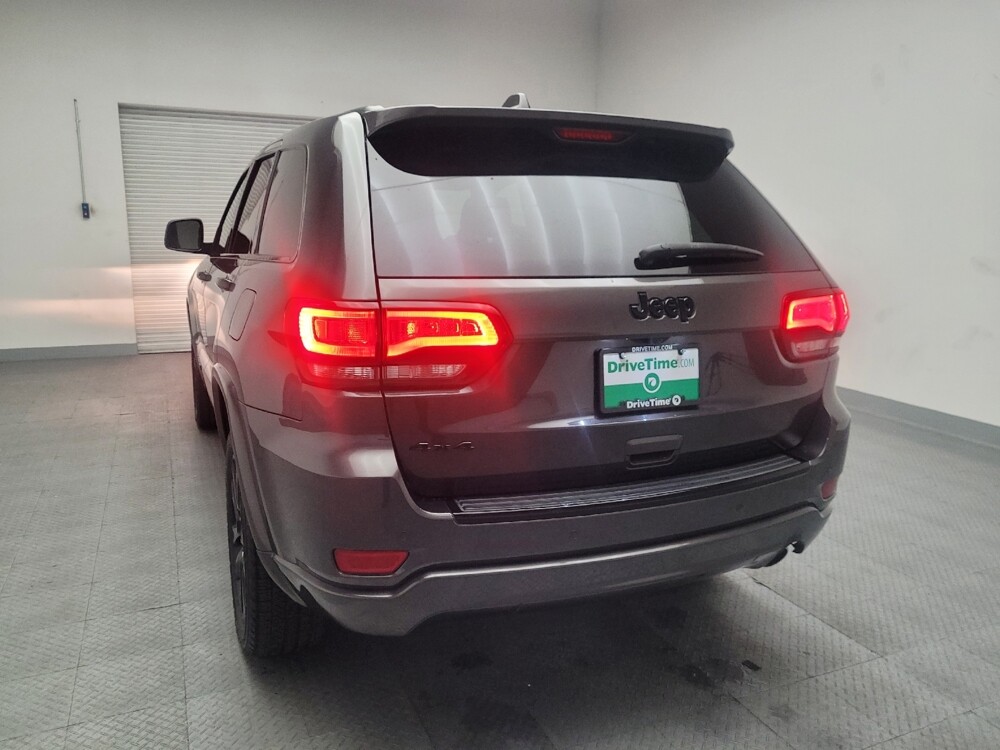 2018 Jeep Grand Cherokee in Downey, CA 90241 - 18090377 6