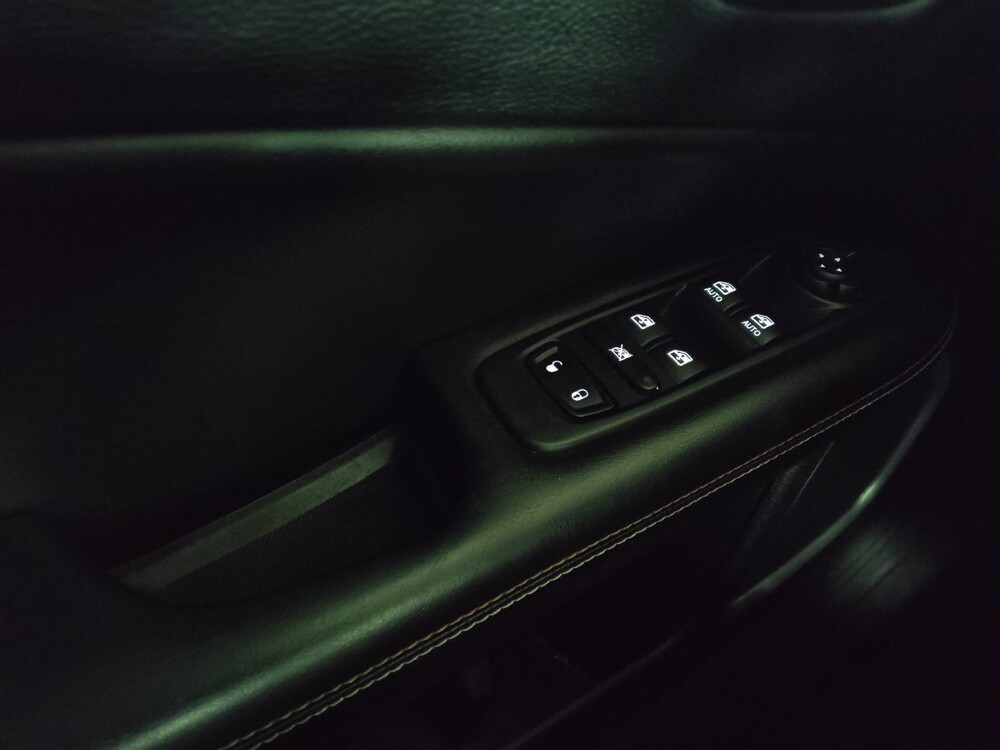 2018 Jeep Compass in Birmingham, AL 35215 - 18090391 27