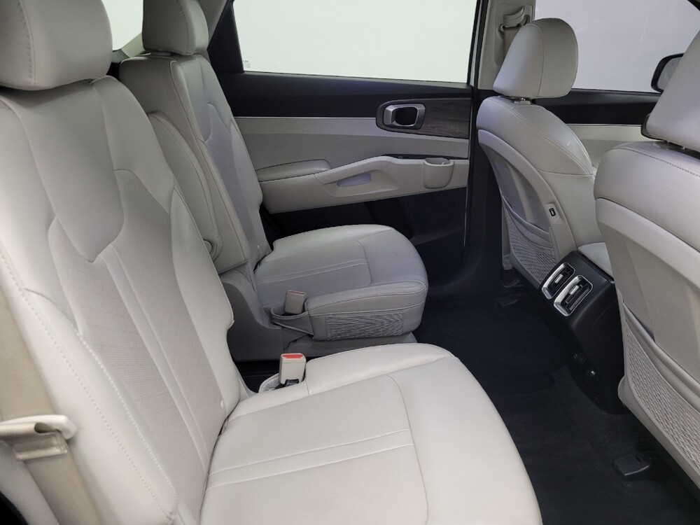 2022 Kia Sorento in Las Vegas, NV 89102 - 18090392 19