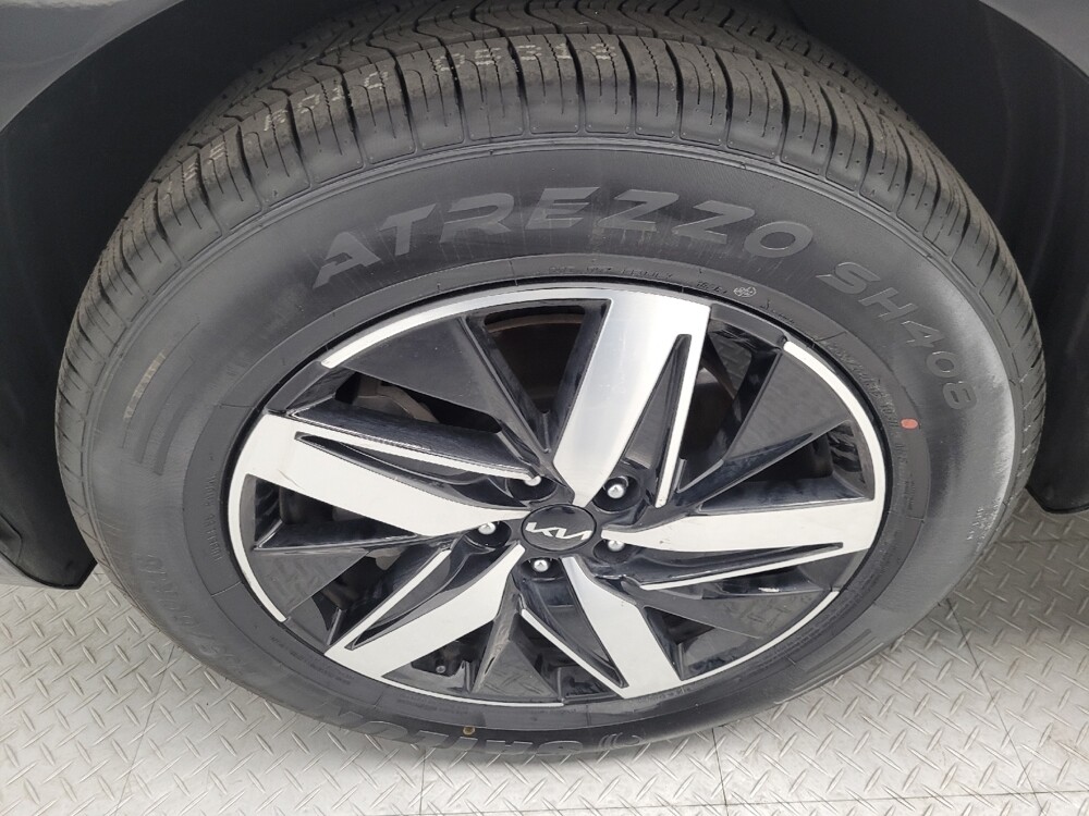 2022 Kia Sorento in Las Vegas, NV 89102 - 18090392 31